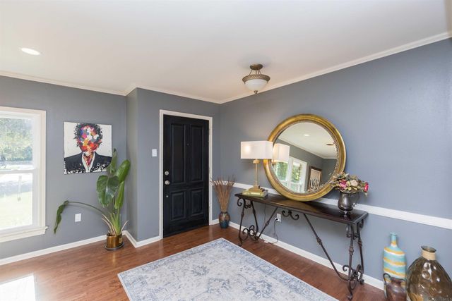 2049 Columbine St, Baton Rouge, LA 70808
