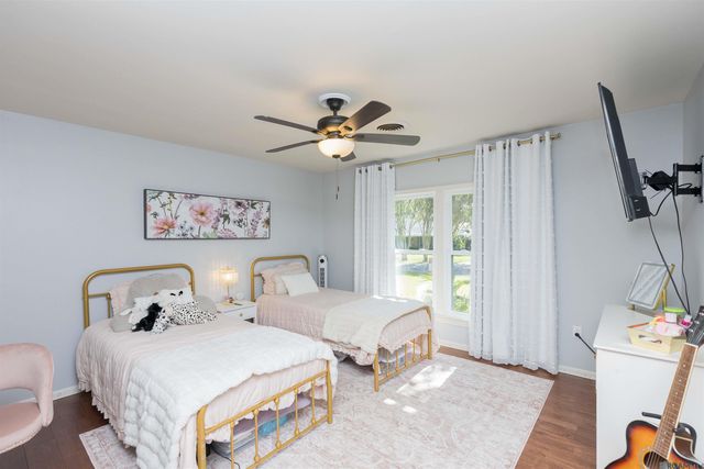 2049 Columbine St, Baton Rouge, LA 70808