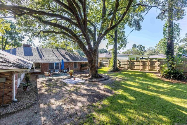 2049 Columbine St, Baton Rouge, LA 70808