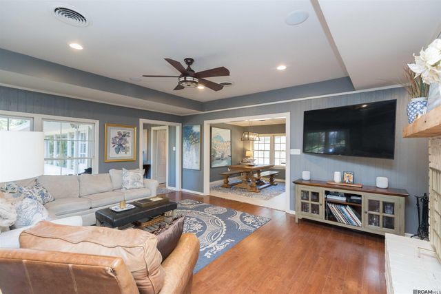 2049 Columbine St, Baton Rouge, LA 70808