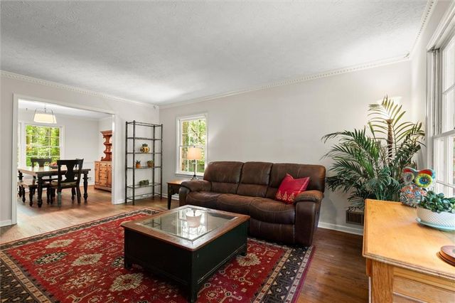 3025 Mountain Creek Court NE, Roswell, GA 30075