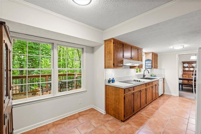 3025 Mountain Creek Court NE, Roswell, GA 30075