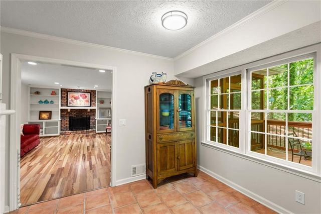 3025 Mountain Creek Court NE, Roswell, GA 30075