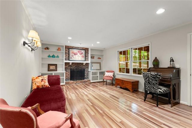 3025 Mountain Creek Court NE, Roswell, GA 30075