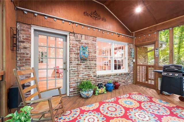3025 Mountain Creek Court NE, Roswell, GA 30075