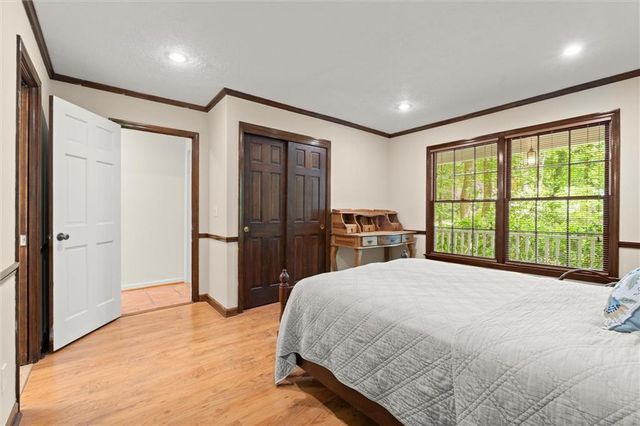 3025 Mountain Creek Court NE, Roswell, GA 30075