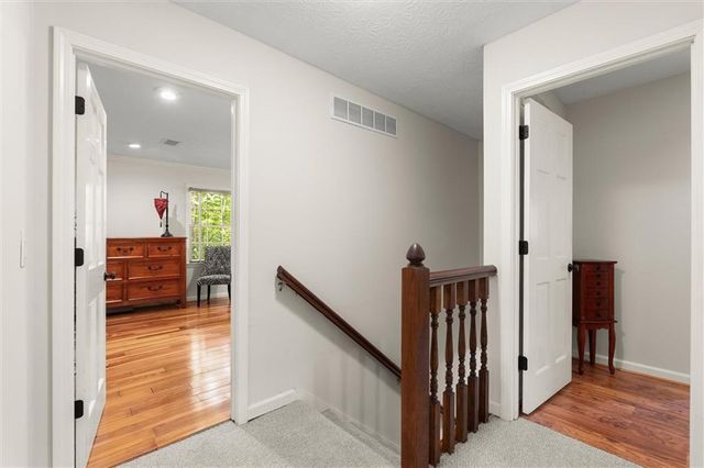 3025 Mountain Creek Court NE, Roswell, GA 30075