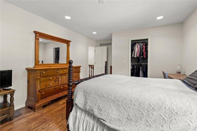 3025 Mountain Creek Court NE, Roswell, GA 30075