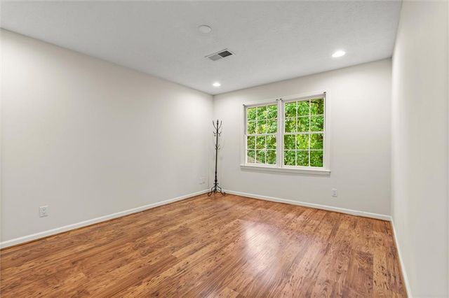 3025 Mountain Creek Court NE, Roswell, GA 30075