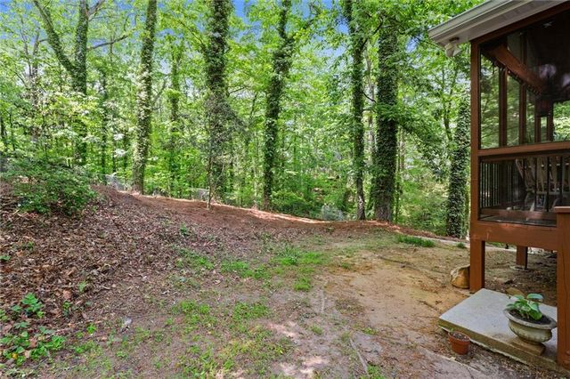 3025 Mountain Creek Court NE, Roswell, GA 30075