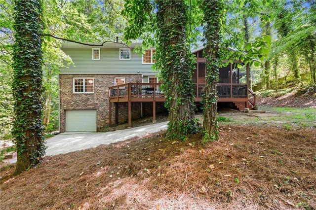 3025 Mountain Creek Court NE, Roswell, GA 30075