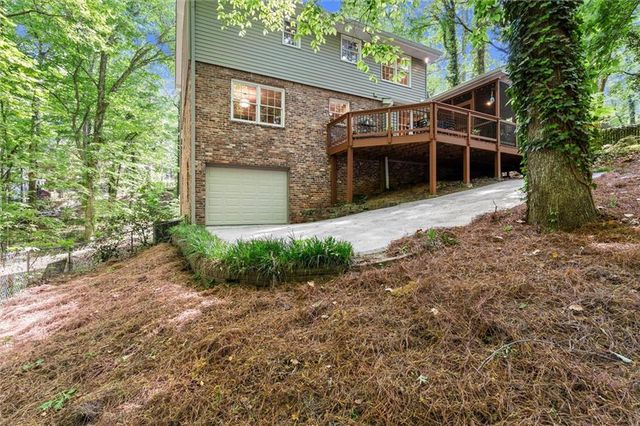 3025 Mountain Creek Court NE, Roswell, GA 30075