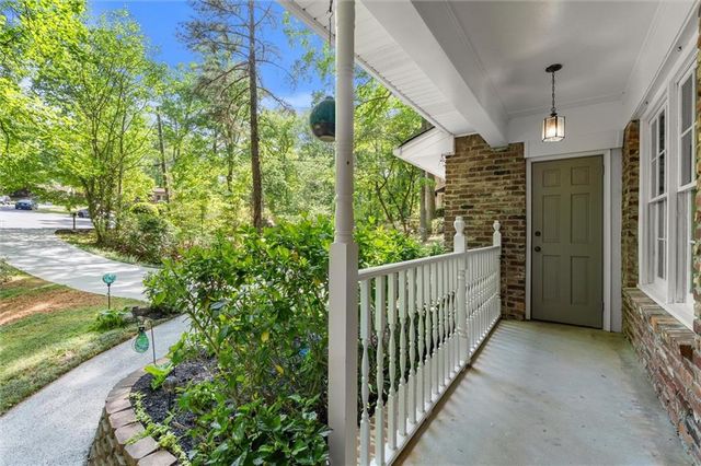 3025 Mountain Creek Court NE, Roswell, GA 30075