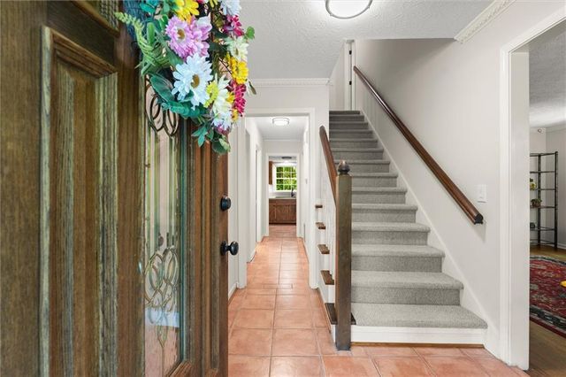3025 Mountain Creek Court NE, Roswell, GA 30075