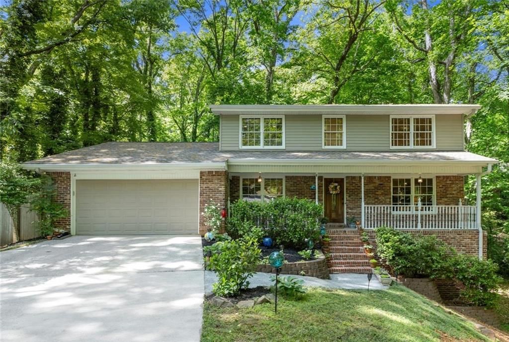 3025 Mountain Creek Court NE, Roswell, GA 30075