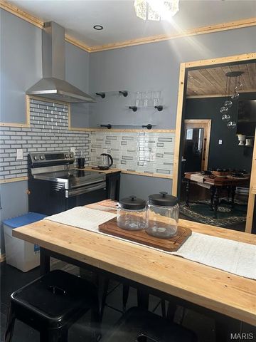 1901 Chestnut Street Street, Hannibal, MO 63401