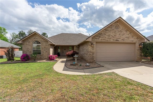 9712 East Pointe Drive, Fort Smith, AR 72903