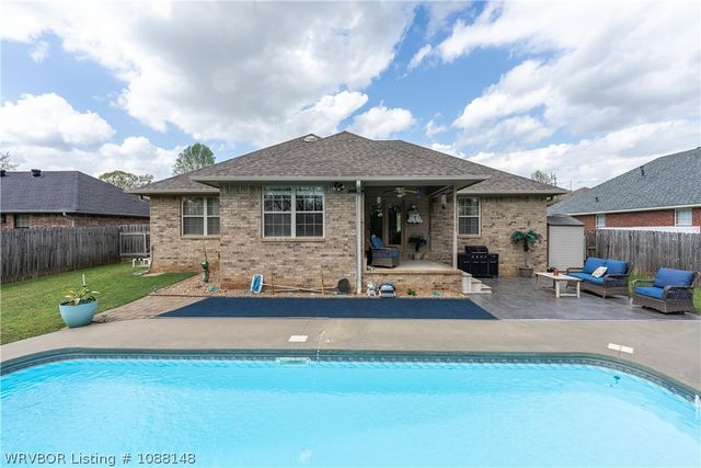 9712 East Pointe Drive, Fort Smith, AR 72903