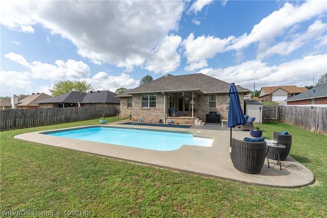 9712 East Pointe Drive, Fort Smith, AR 72903