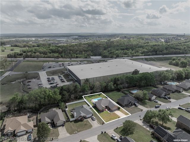 9712 East Pointe Drive, Fort Smith, AR 72903