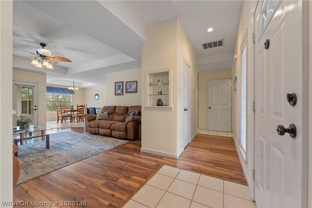 9712 East Pointe Drive, Fort Smith, AR 72903