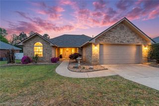 9712 East Pointe Drive, Fort Smith, AR 72903