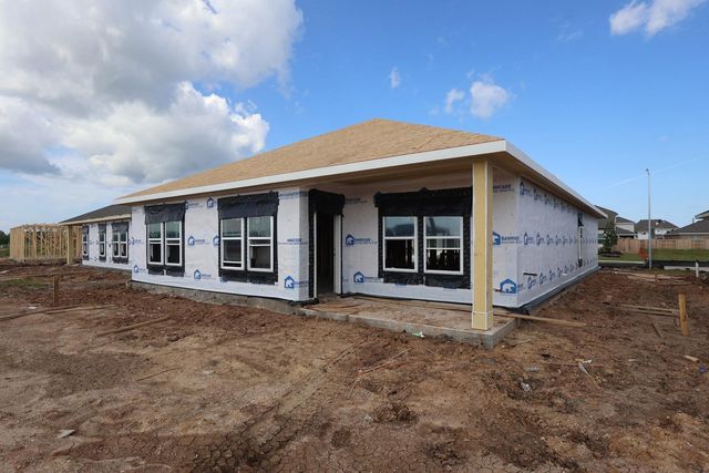 7930 Jade Crest Drive, Angleton, TX 77515