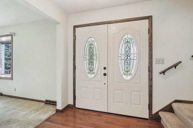 21300 Astolat DRIVE, Brookfield, WI 53045