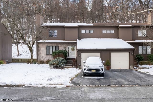 13 Mountain Ridge Dr, Cedar Grove Twp., NJ 07009
