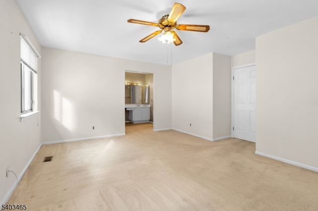 13 Mountain Ridge Dr, Cedar Grove Twp., NJ 07009