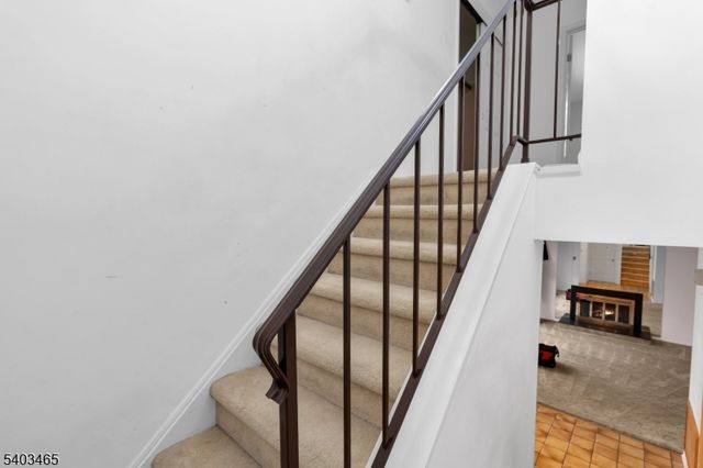 13 Mountain Ridge Dr, Cedar Grove Twp., NJ 07009