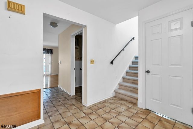 13 Mountain Ridge Dr, Cedar Grove Twp., NJ 07009