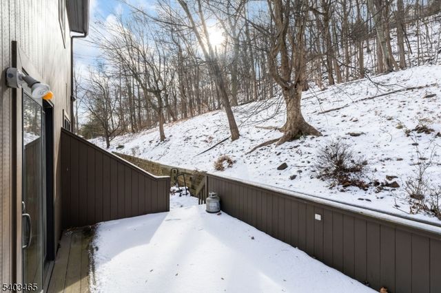 13 Mountain Ridge Dr, Cedar Grove Twp., NJ 07009