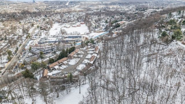 13 Mountain Ridge Dr, Cedar Grove Twp., NJ 07009