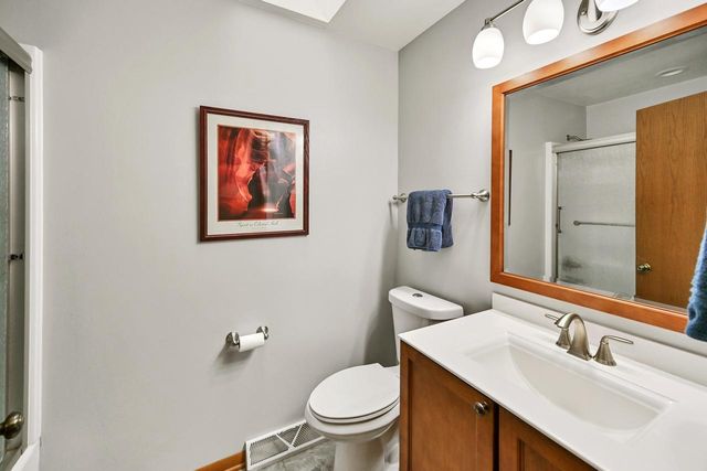 8032 S 66th STREET, Franklin, WI 53132