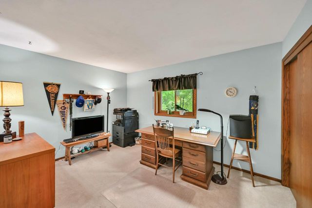 8032 S 66th STREET, Franklin, WI 53132