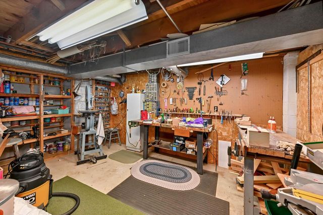8032 S 66th STREET, Franklin, WI 53132