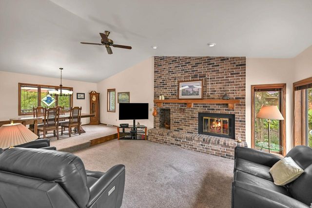 8032 S 66th STREET, Franklin, WI 53132