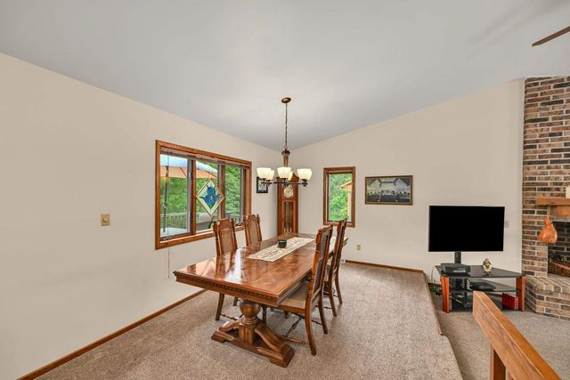8032 S 66th STREET, Franklin, WI 53132