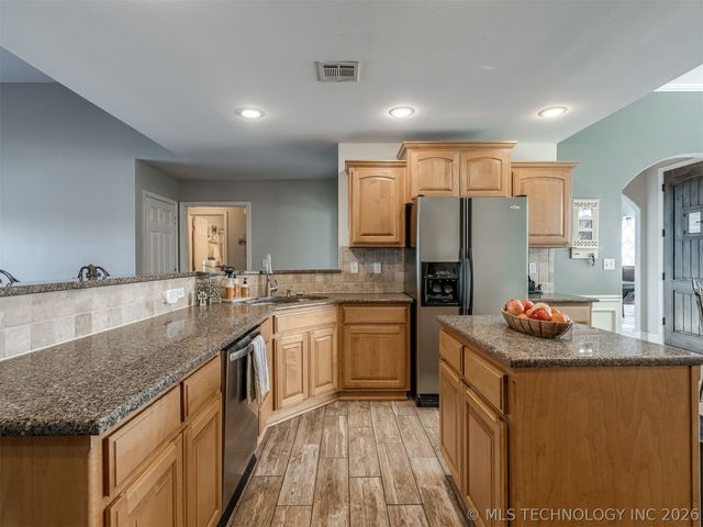 10020 N 100th East Avenue, Owasso, OK 74055