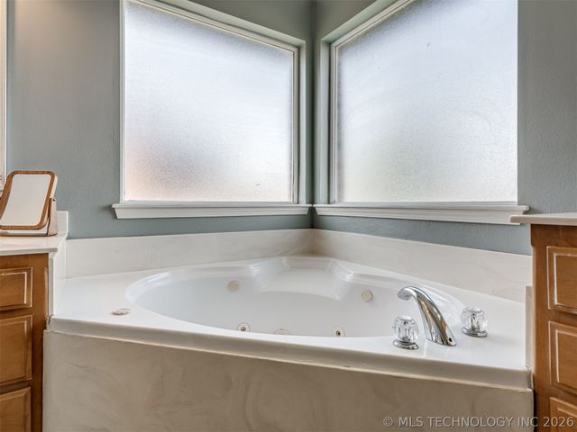 10020 N 100th East Avenue, Owasso, OK 74055