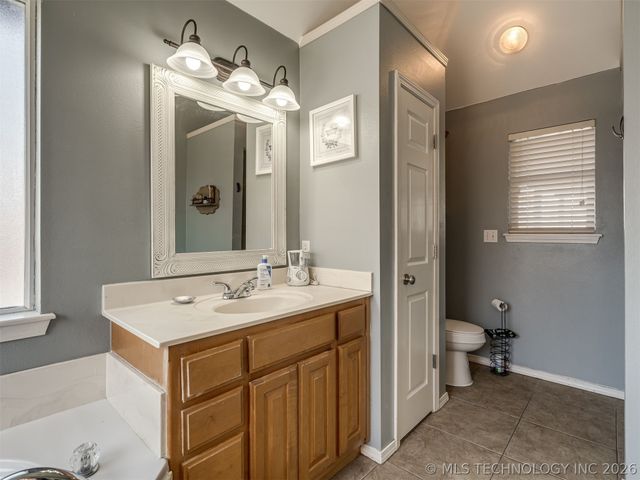 10020 N 100th East Avenue, Owasso, OK 74055