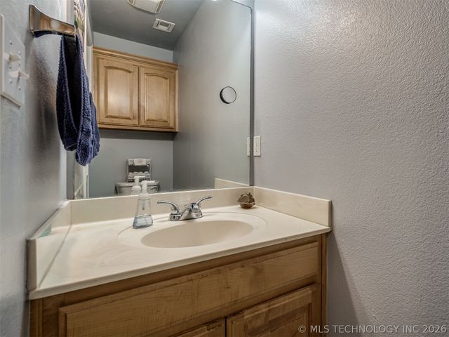 10020 N 100th East Avenue, Owasso, OK 74055