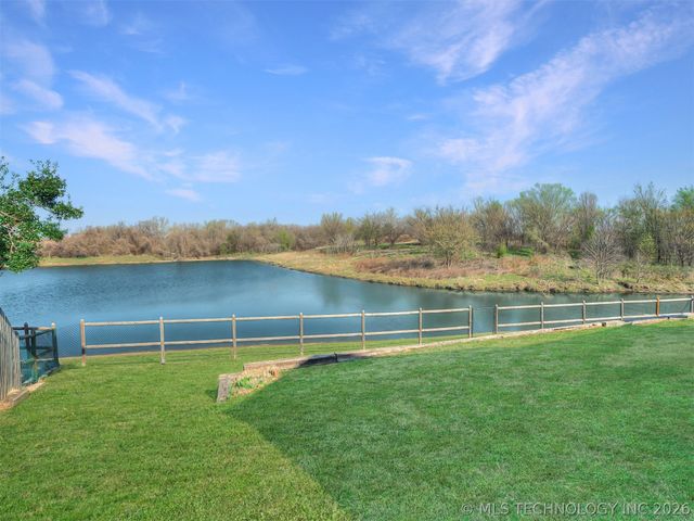 10020 N 100th East Avenue, Owasso, OK 74055