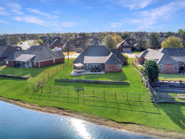 10020 N 100th East Avenue, Owasso, OK 74055