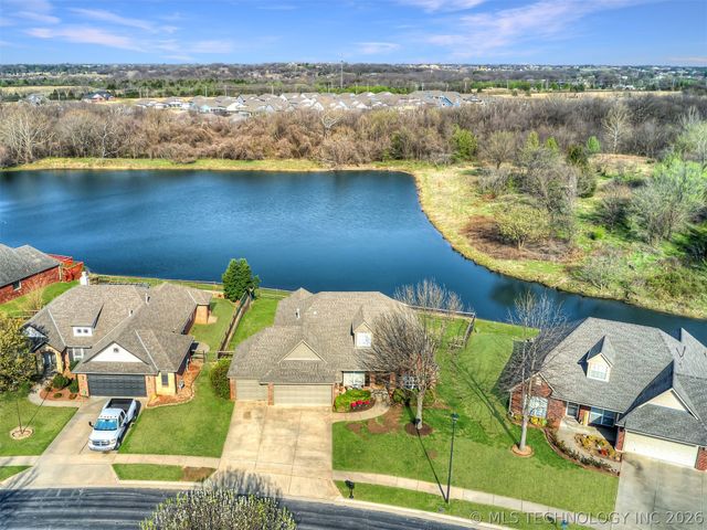 10020 N 100th East Avenue, Owasso, OK 74055