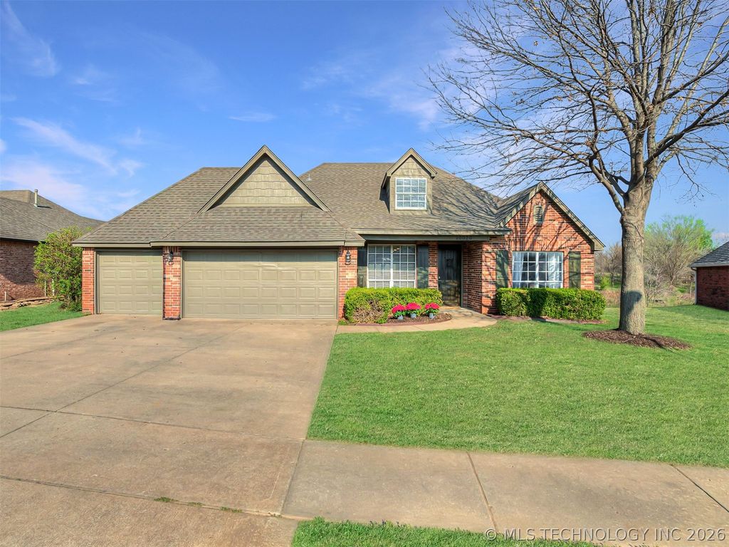10020 N 100th East Avenue, Owasso, OK 74055