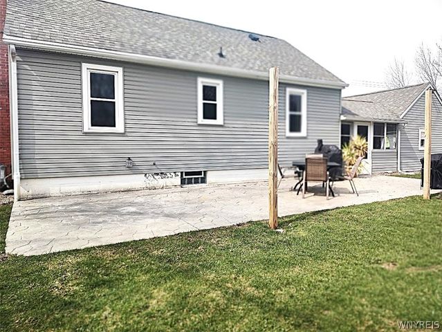 6565 Southwestern Boulevard, Hamburg, NY 14085