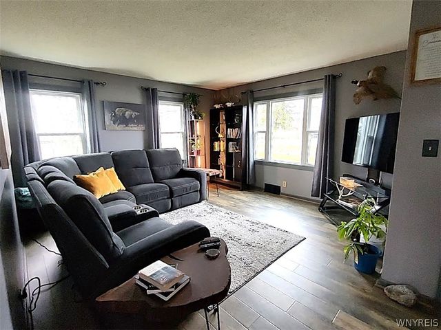 6565 Southwestern Boulevard, Hamburg, NY 14085