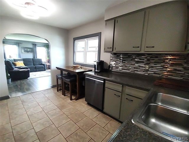 6565 Southwestern Boulevard, Hamburg, NY 14085